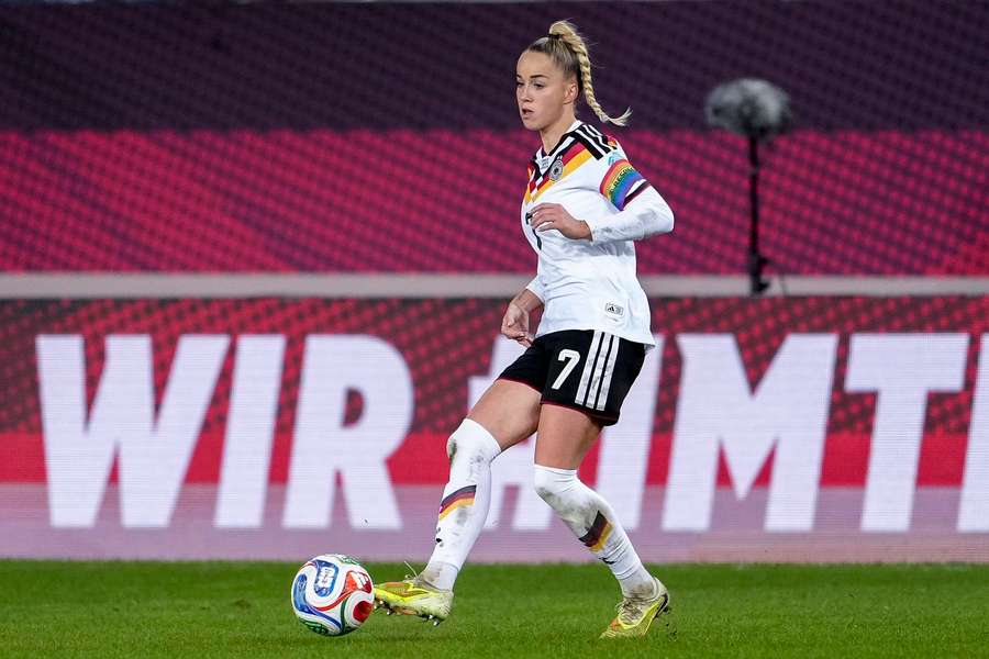 WM-Quali: DFB-Frauen mit Wamser, Schüller und Kleinherne WM-Quali: DFB-Frauen mit Wamser, Schüller und Kleinherne