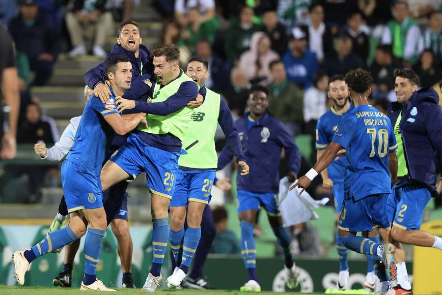 Gonçalo Borges nos festejos do golo do 2-1 do FC Porto