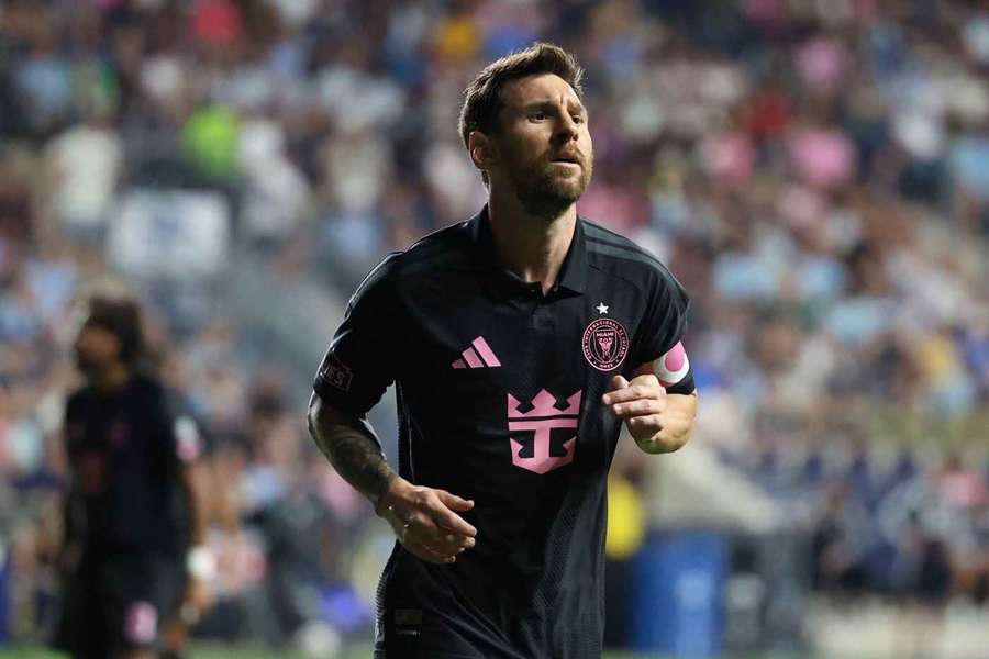 Messi přispěl gólem k remíze 2:2. Messi přispěl gólem k remíze 2:2.
