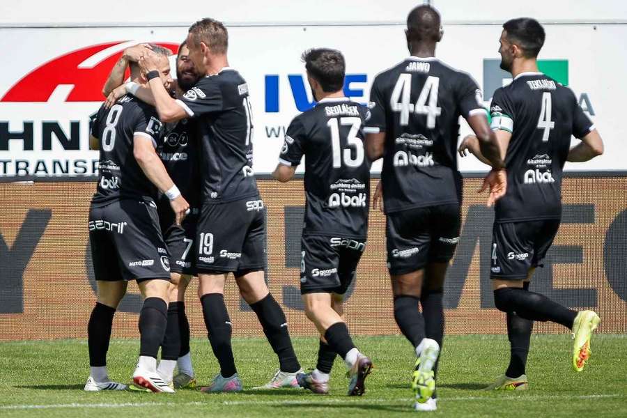 Jablonec se do evropských pohárů vrátí po pěti letech. Jablonec se do evropských pohárů vrátí po pěti letech.