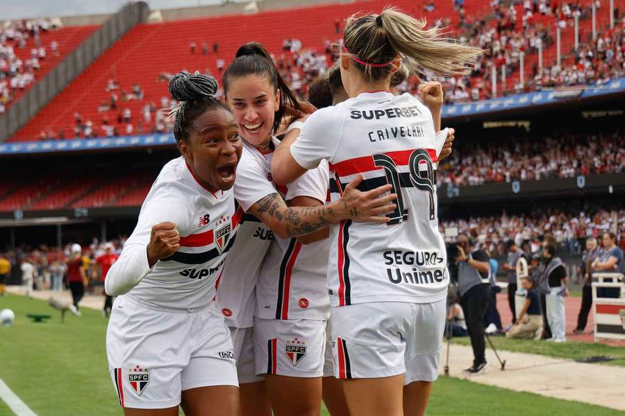 O São Paulo entrou para a galeria de campeões do Brasileirão Feminino O São Paulo entrou para a galeria de campeões do Brasileirão Feminino