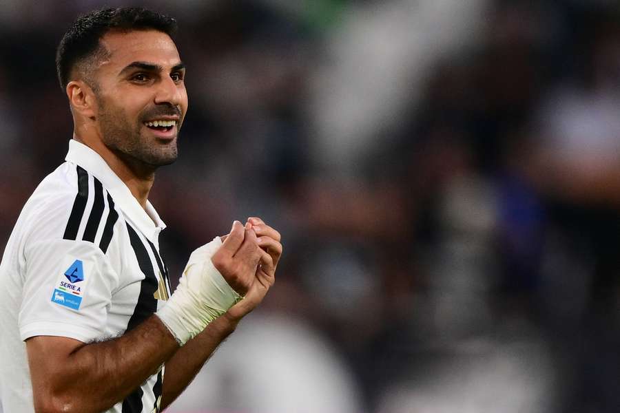 La reazione di Celik al fischio dell'arbitro La reazione di Celik al fischio dell'arbitro