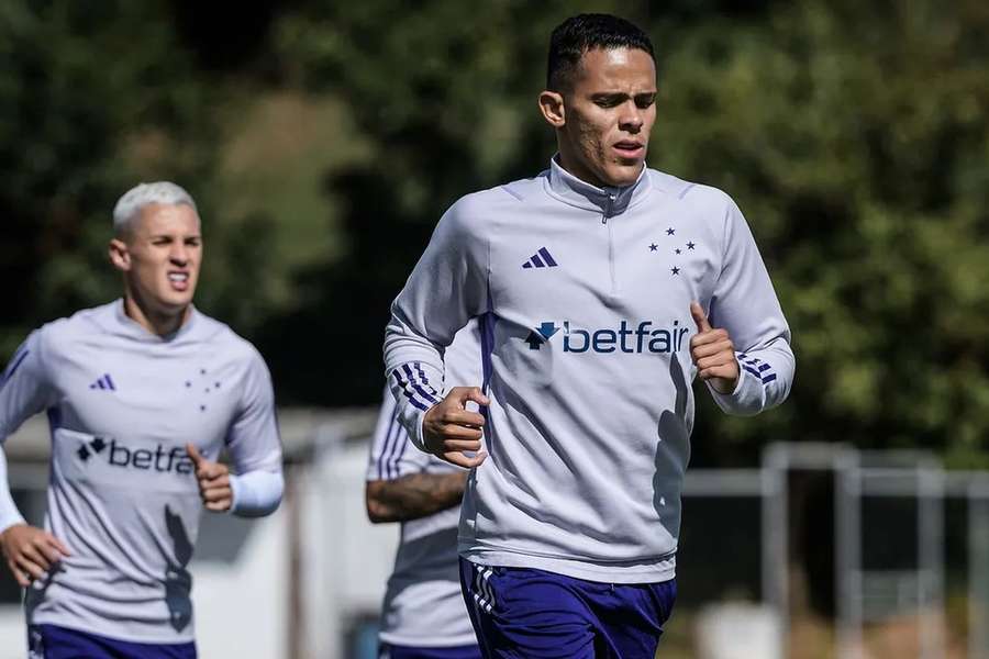 Wallisson foi afastado do plantel de Pepa devido a indisciplina