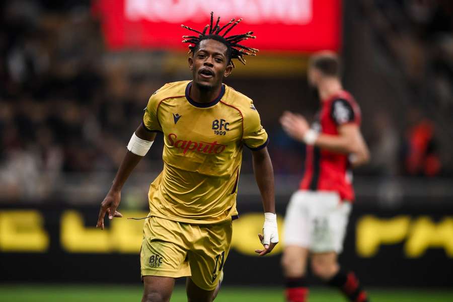 Belgianul Samuel Mbangula a înscris un hat-trick în poarta lui AC Milan, chiar pe San Siro