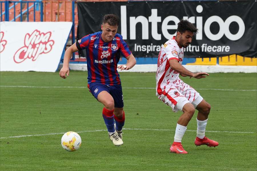 Ionuț Ban (stânga)