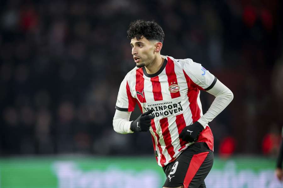 Fulham and PSV resume contact over Pepi deal