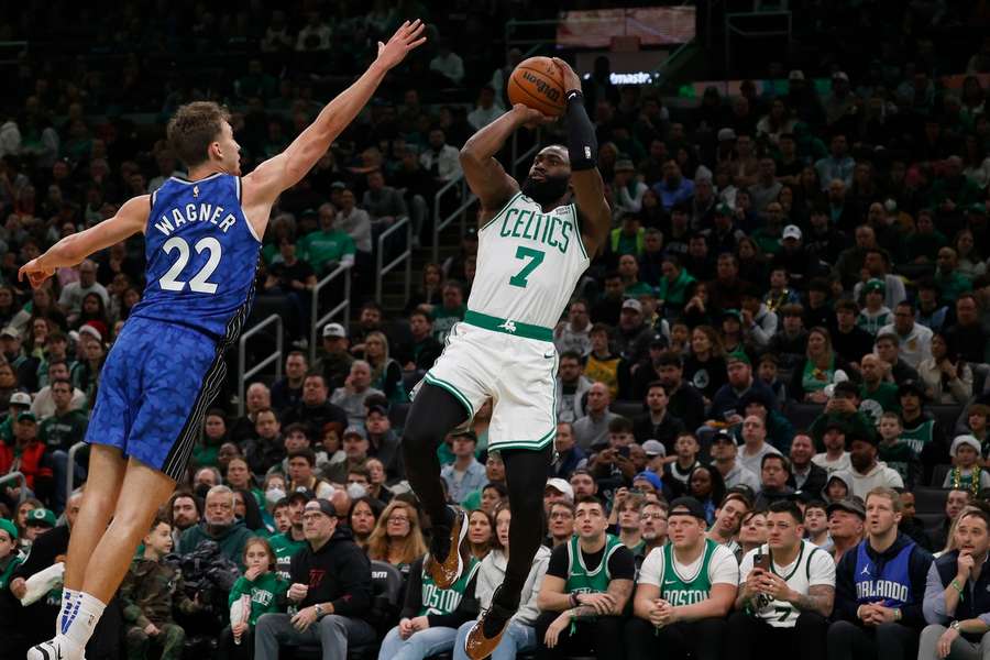 Jaylen Brown in actie tegen de Magic