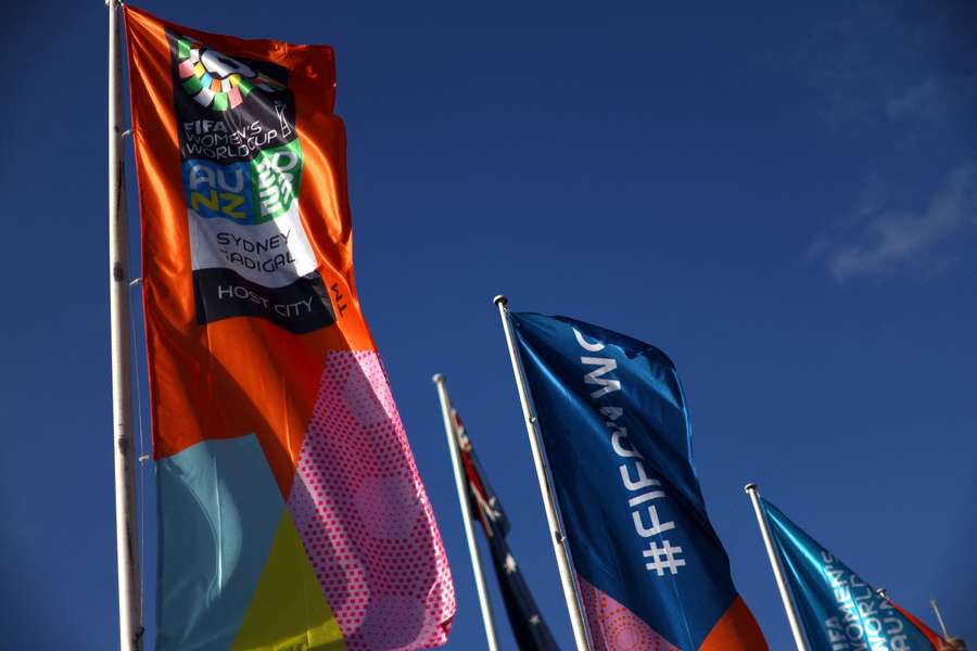 Vista geral das bandeiras do Campeonato do Mundo Feminino em Sidney antes da competição
