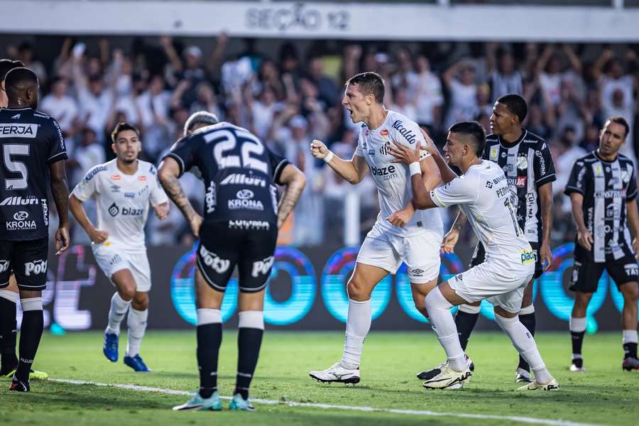 Santos buscou a virada para vencer a Inter de Limeira