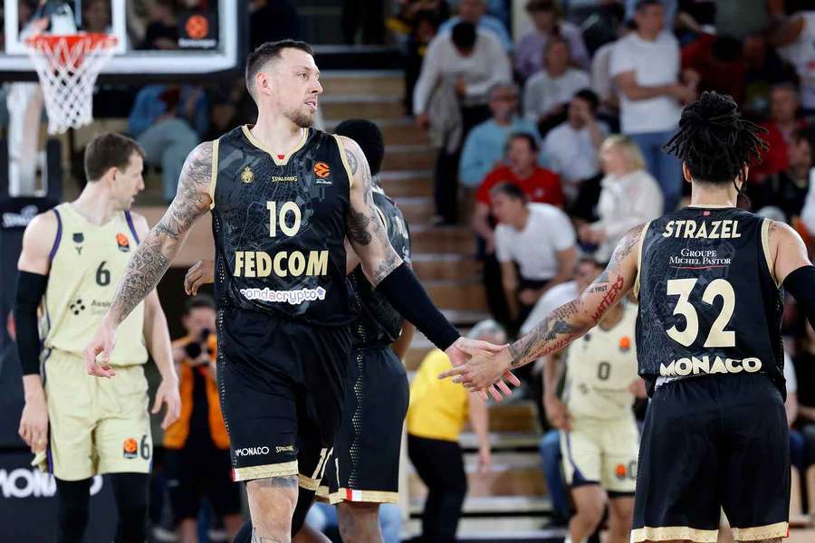 Veselý (6) zaznamenal osm bodů.