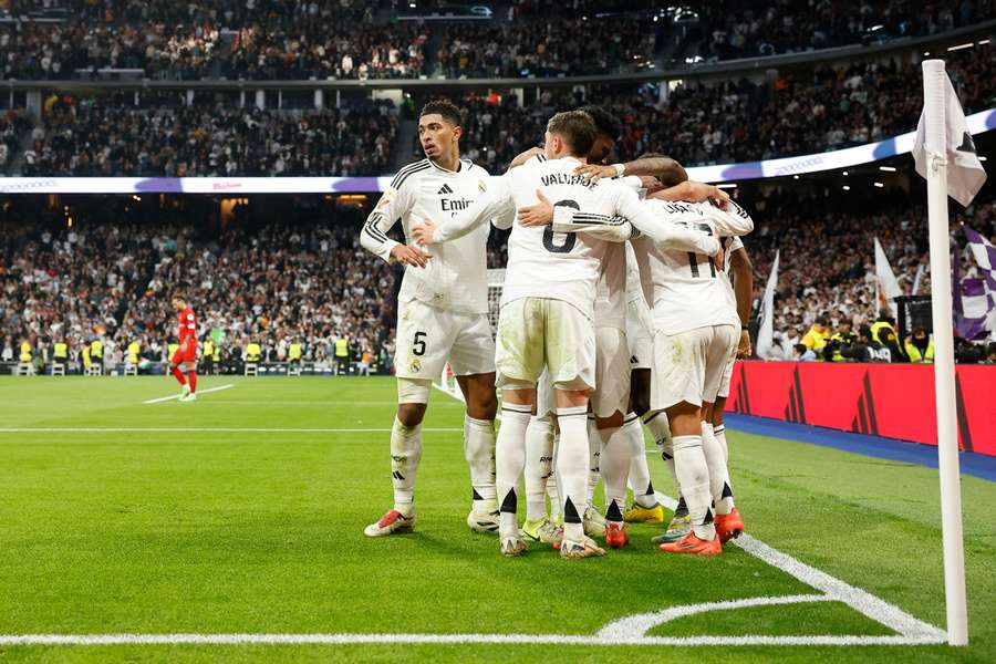 El Real Madrid celebra un gol en el Bernabéu