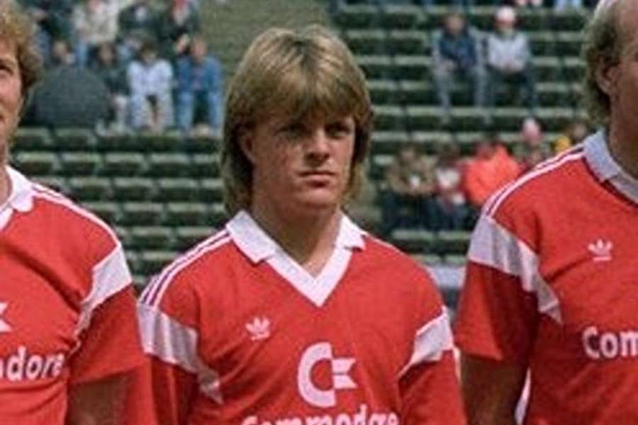 Lars Lunde stillede op for Bayern fra 1986-88, hvor han spillede 30 kampe med tre mål til følge. Han fik dertil 3 landskampe.