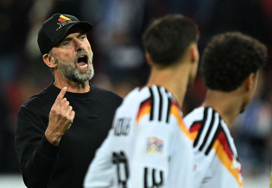 Klopp hat alle Hände voll zu tun