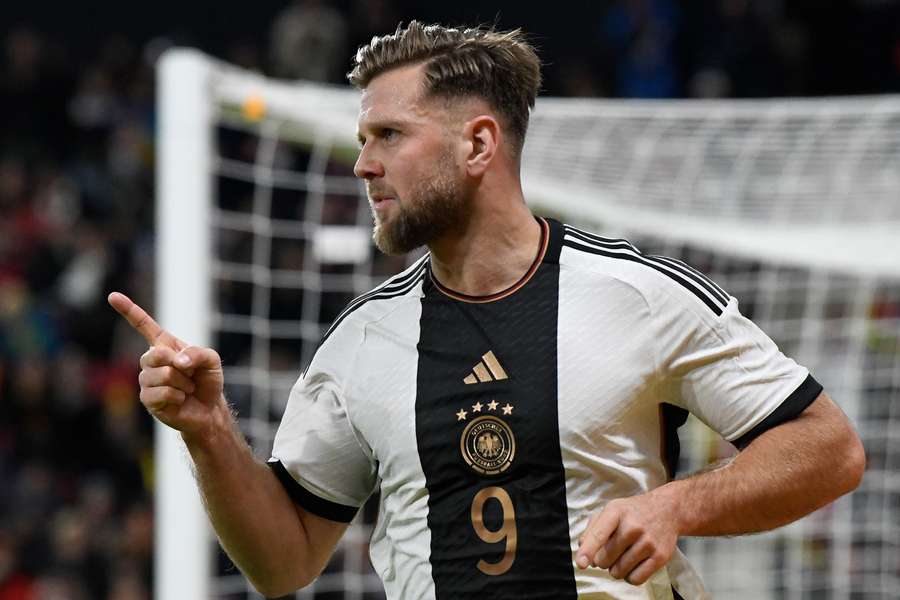 Niclas Fullkrug leva cinco golos em cinco jogos pela Alemanha