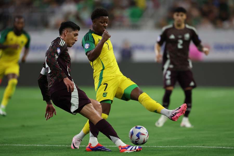 Ecuador - Venezuela 1-2 / Mexic - Jamaica 1-0