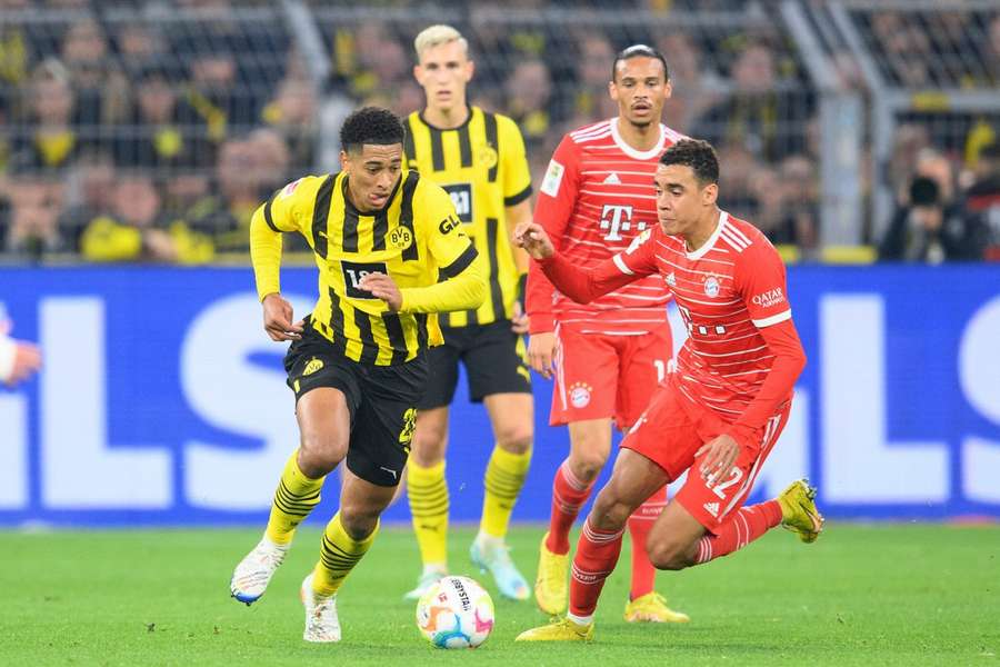 Liderul Dortmund se deplasează la Bayern