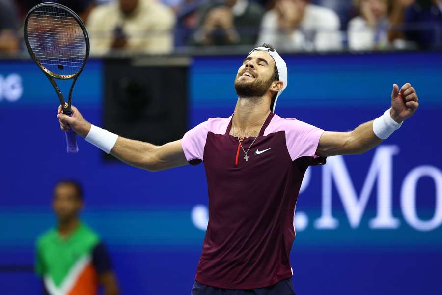 Khachanov defeats Kyrgios in five sets to reach US Open semi-finals