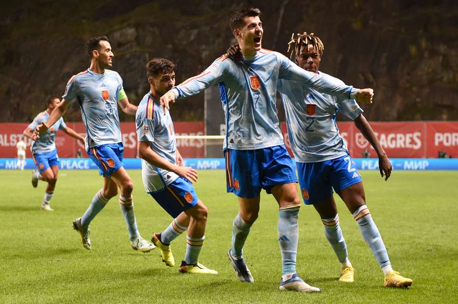 España celebra el gol y la consecuente clasificación a la final a cuatro de la UEFA Nations League