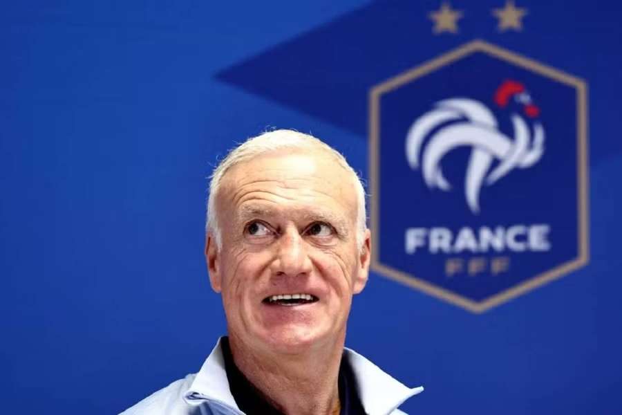 Deschamps prekvapil fanúšikov. Do širšej nominácie Francúzov zaradil aj Kantého.