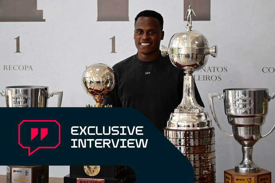 Jhon Arias won the Copa Libertadores and the Recopa Sudamericana with Fluminense in 2023 and 2024, respectively Jhon Arias won the Copa Libertadores and the Recopa Sudamericana with Fluminense in 2023 and 2024, respectively