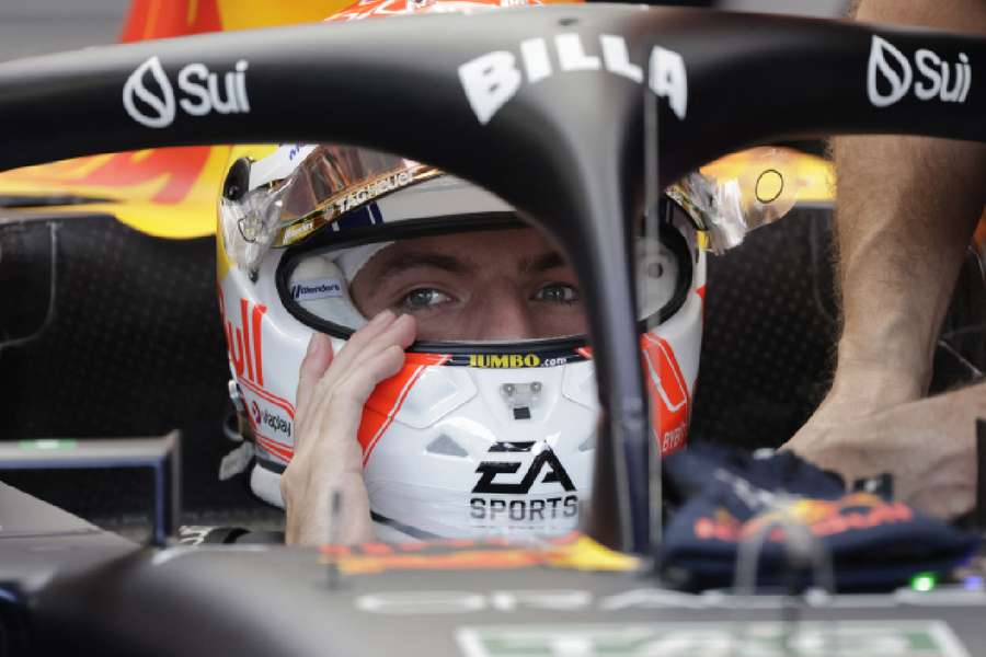 Max Verstappen la volanul lui Red Bull