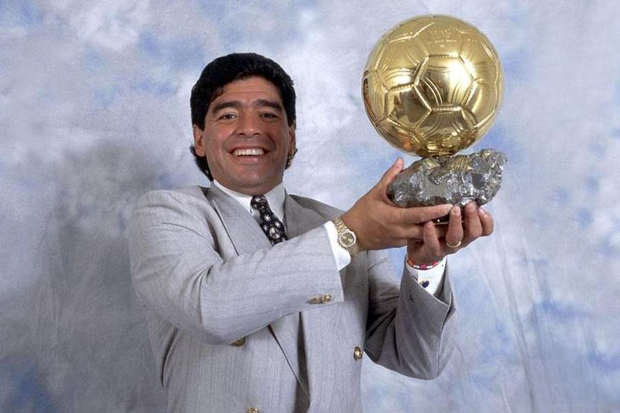 A Bola de Ouro de Maradona no Mundial-1986