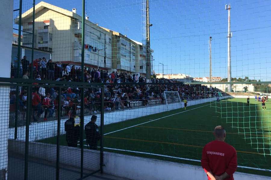 Campo do Sport Club Sanjoanense, em São João da Talha, Loures