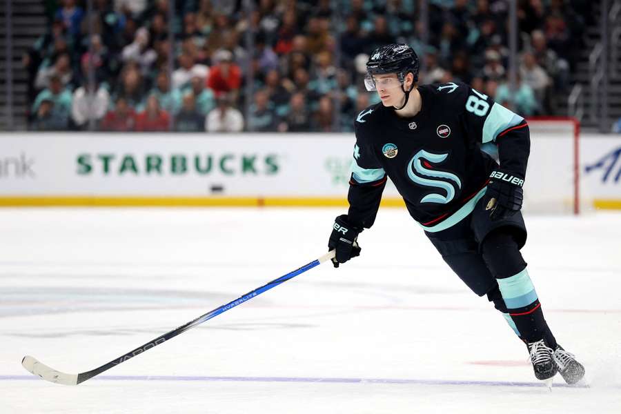 Seattle Kraken forward Kaapo Kakko skates up the ice (2025)