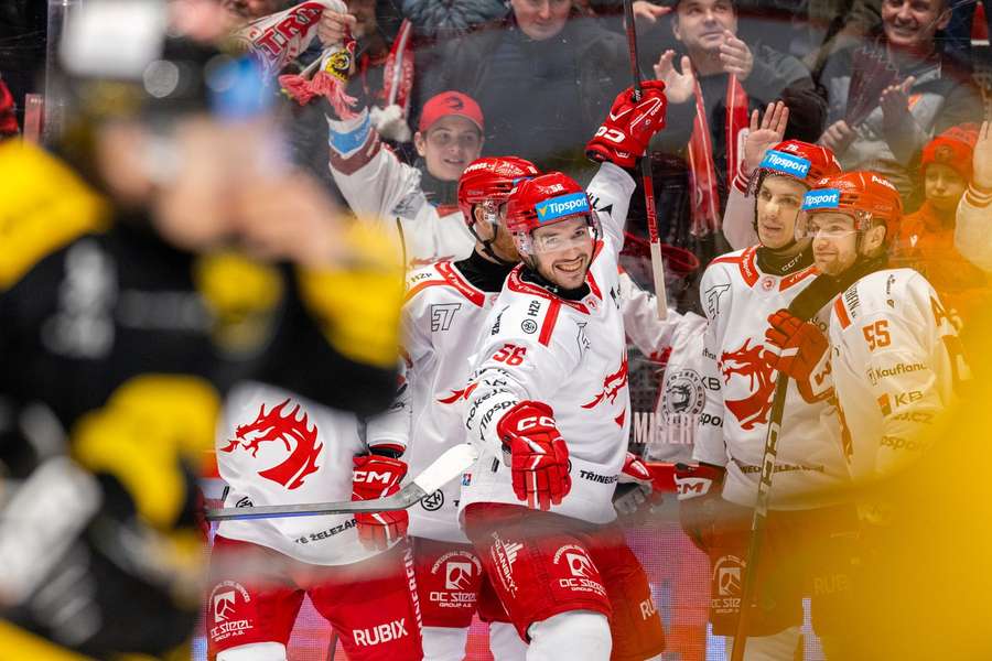 Třinec doma porazil Litvínov. Třinec doma porazil Litvínov.