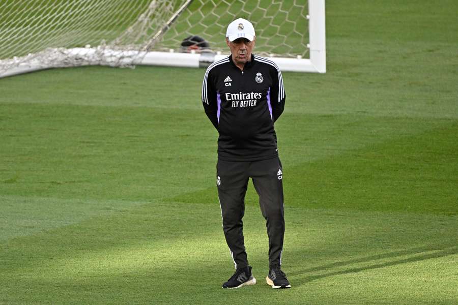 Ancelotti, sobre el césped de La Cartuja en el último entrenamiento antes de la final