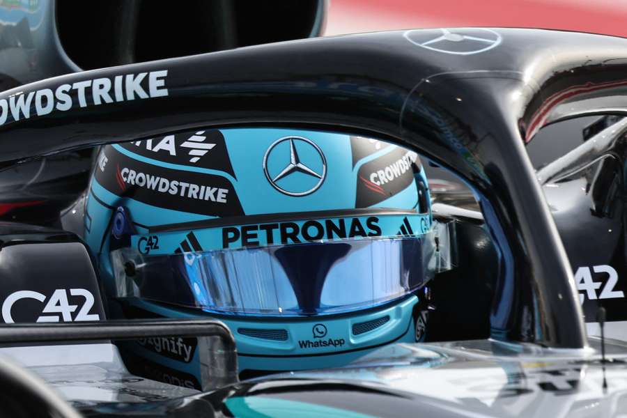 George Russell ao volante do Mercedes