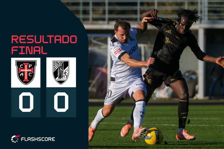 Nhaga e Samu em disputa de bola