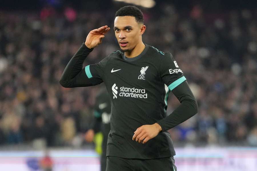 Alexander-Arnold ešte nemá vyriešenú budúcnosť. 