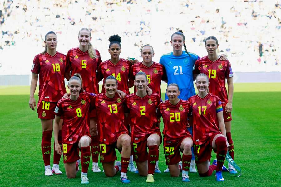 Die DFB-Frauen haben sich souverän für die WM 2027 in Brasilien qualifiziert.