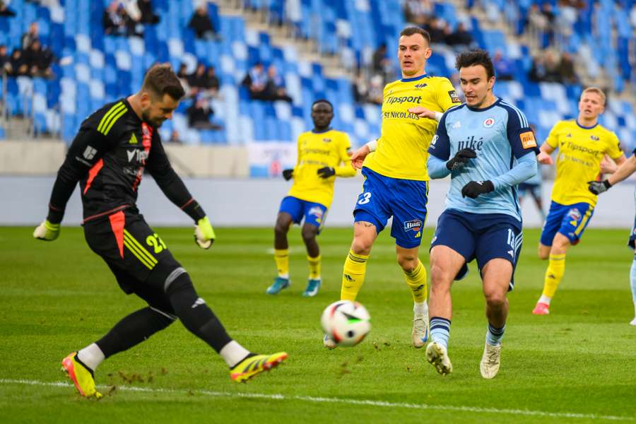 Michalovce na Tehelnom poli zaskočili favorita. 