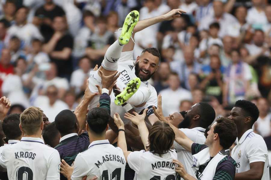 Spits Benzema scoort bij zijn afscheid van Real Madrid