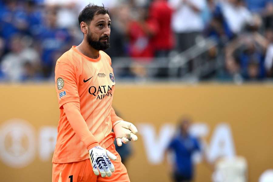 Gianluigi Donnarumma WANTS Man United Move After PSG Talks Breaks Down Gianluigi Donnarumma WANTS Man United Move After PSG Talks Breaks Down