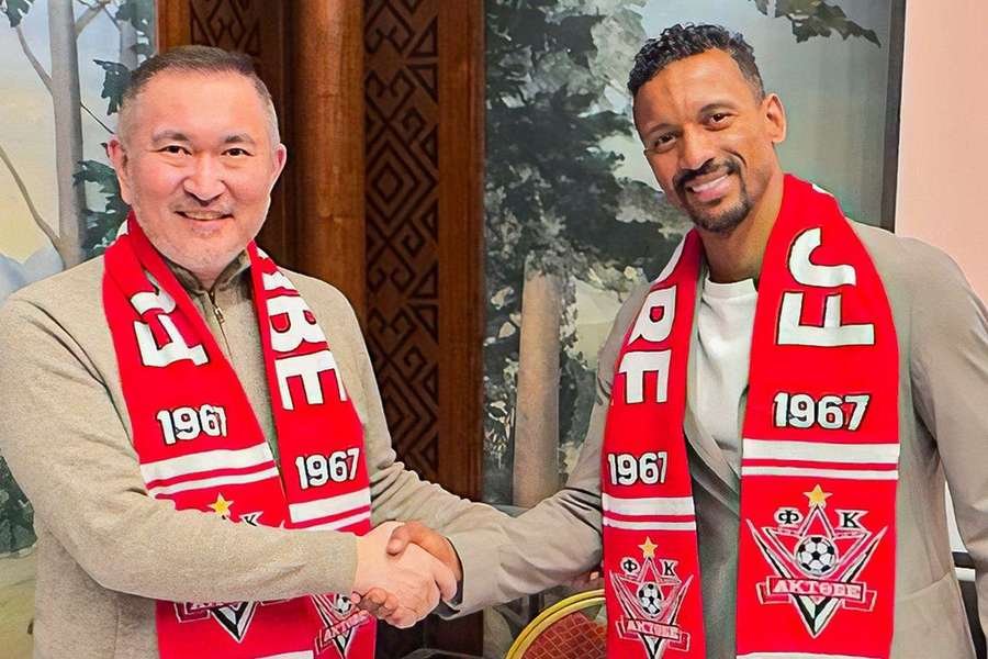 Nani va a jugar en Kazajistán