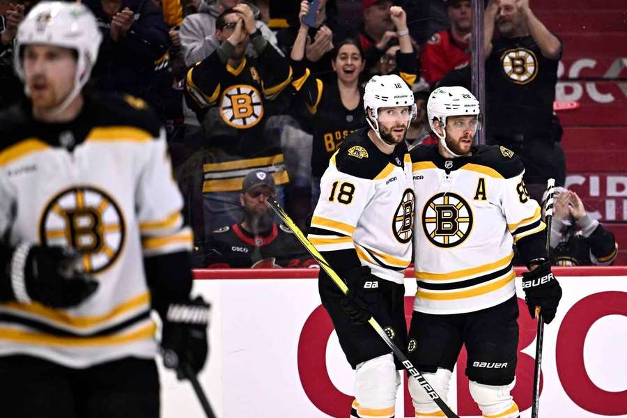 Pavel Zacha a David Pastrňák řídili kanonádu Bostonu.