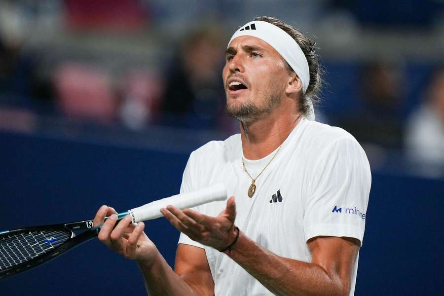 Alexander Zverev není ve své kůži.