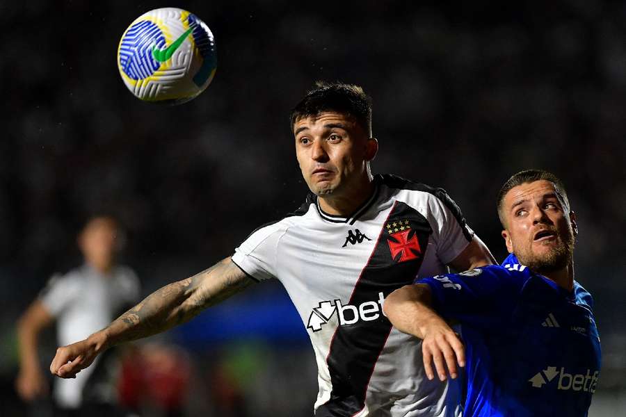 Vasco e Cruzeiro não saíram do 0 a 0 em São Januário