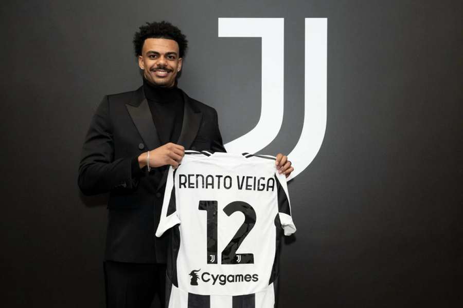 Conceicao welcomes Veiga to Juventus: I tried to convince him