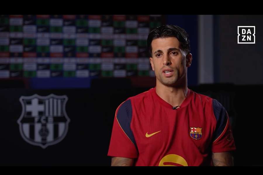 João Cancelo deu declarações à DAZN antes do Barcelona-Real Madrid