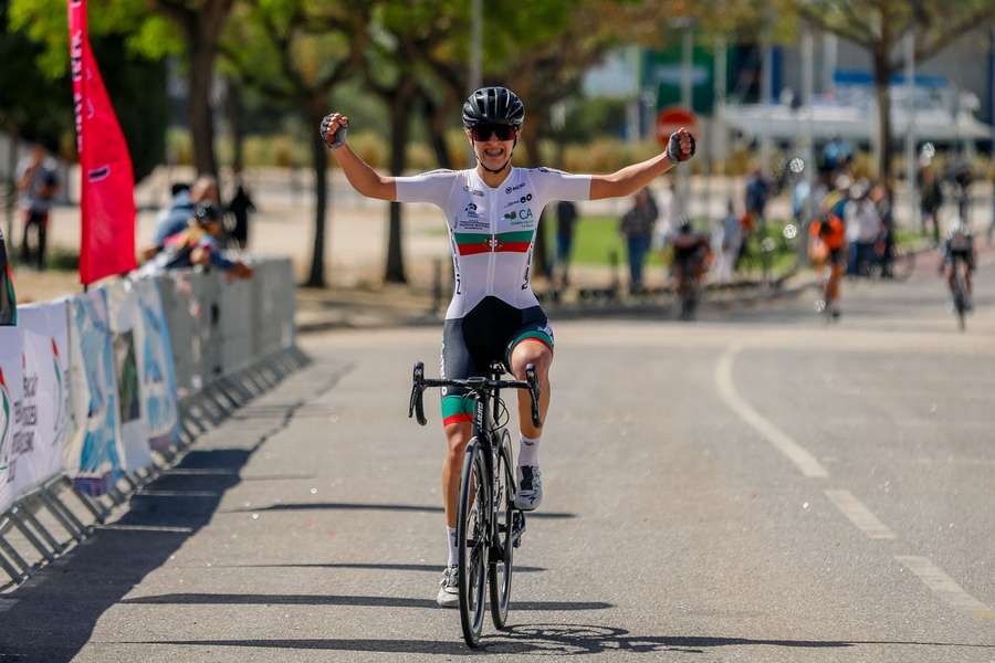 Marta Carvalho foi a melhor ciclista portuguesa na prova de fundo para juniores femininas dos Campeonatos da Europa de Estrada