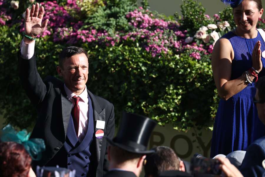 Frankie Dettori waves to the crowds after riding his last race at Royal Ascot