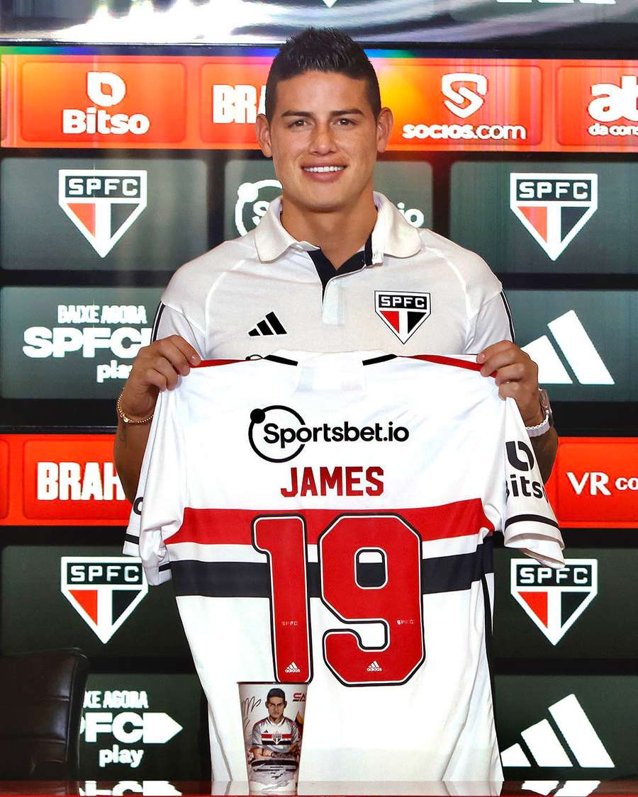 James Rodríguez con la camiseta 19 del São Paulo