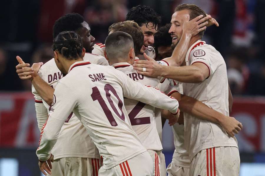 Bayern deu show frente ao Dinamo Zagreb