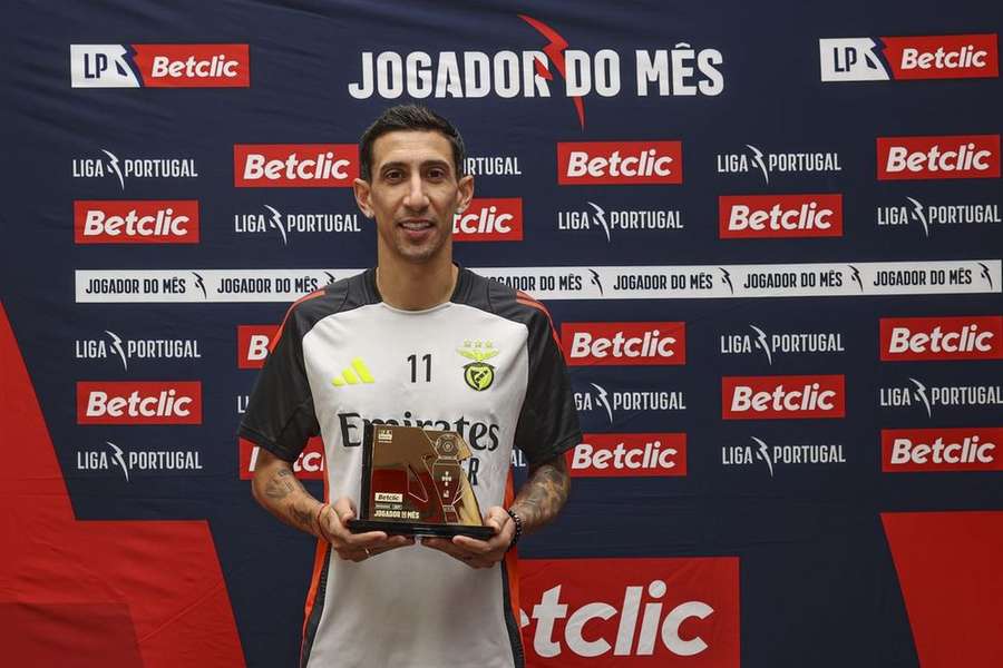 Di María otrzymał trofea dla napastnika i zawodnika miesiąca La Liga