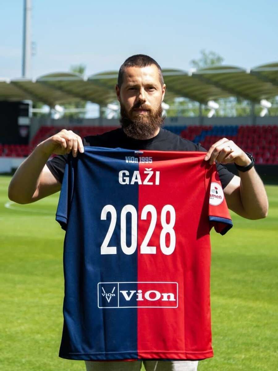 ViOn povedie Peter Gaži. ViOn povedie Peter Gaži.