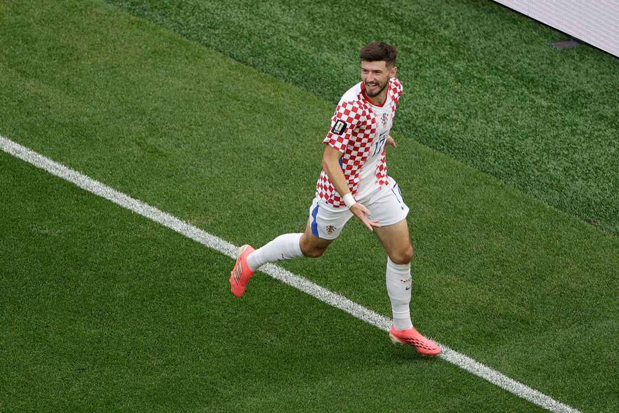 Petar Sučić, l'anti-star qui brille dans l'entre-jeu croate Petar Sučić, l'anti-star qui brille dans l'entre-jeu croate